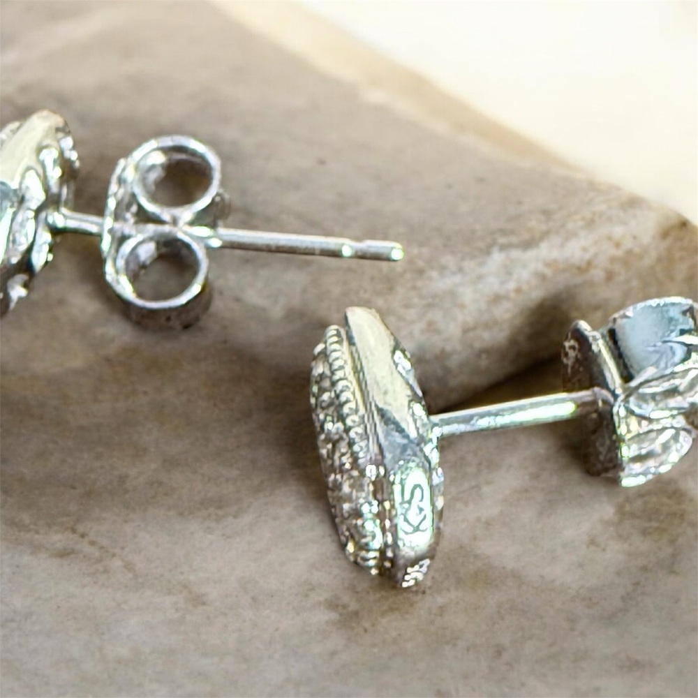 Kendra Scott 14k white gold diamond Amelee stud earrings - Picture 4 of 13